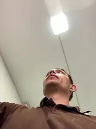 santiObrero webcam model stream image