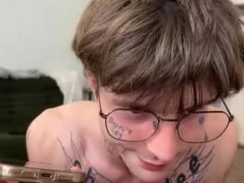 prettyboyszn webcam model stream image