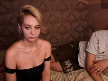 BlondIce webcam model stream image