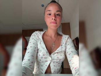 fi7h webcam model stream image