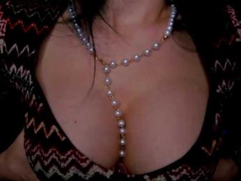 Mollybrunett webcam bongacams model stream image