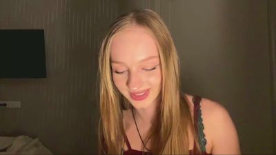 AshleaGiardini webcam cam4 model stream image