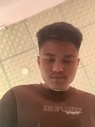 Hullax webcam model stream image