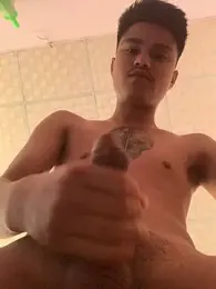 Hullax webcam model stream image