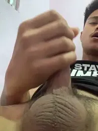 Hullax webcam model stream image