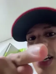 HarryGaze webcam model stream image