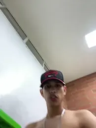 HarryGaze webcam model stream image