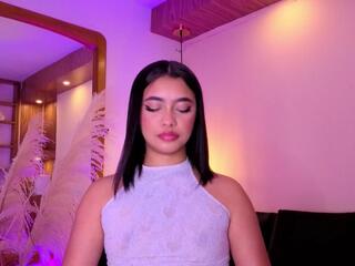 Chloe Monroeee webcam model stream image