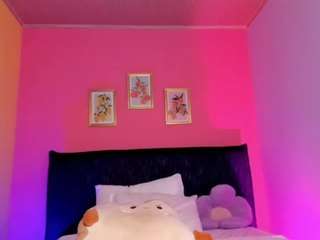 dani-moore webcam camsoda model stream image