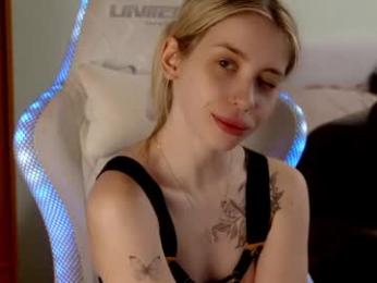 ho1yh01e webcam chaturbate model stream image