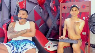 Julian_and_Axel webcam cam4 model stream image