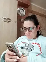 Dolcecurvy webcam model stream image