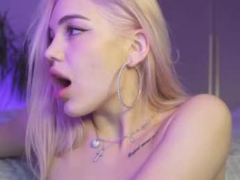 milabunny_ webcam model stream image