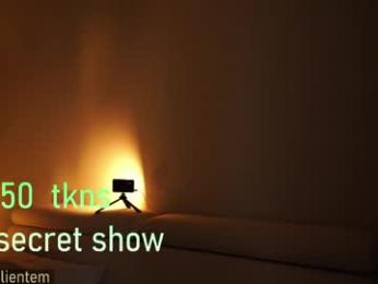 ms_seductive webcam model stream image