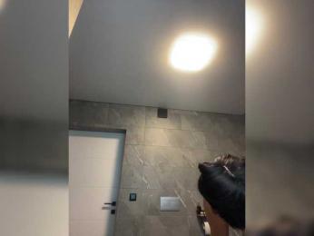 Potifays webcam bongacams model stream image