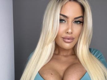 BlancheSummer webcam model stream image