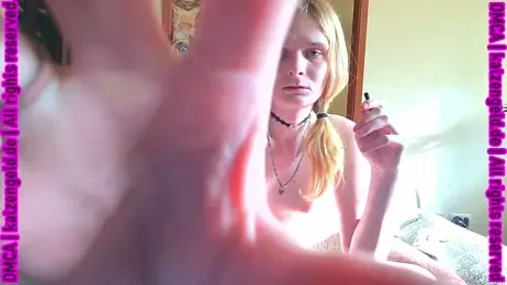 kitty-emz webcam model stream image