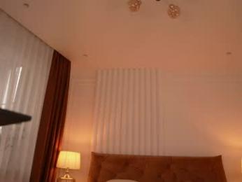 roxy_blue_eyed_ webcam model stream image