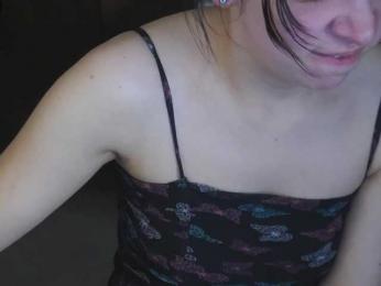 LiviaShy webcam model stream image