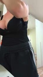 evakisimovareal webcam model stream image