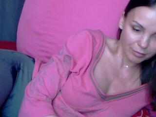 Sandra X webcam model stream image
