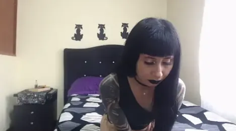 Emilia_1995 webcam stripchat model stream image