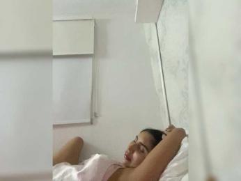 SallyeLeins webcam model stream image