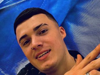 MaikolZuluaga webcam model stream image