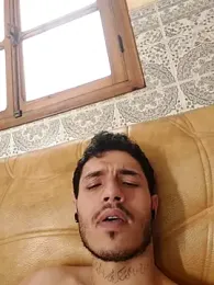 Thewildaliii0 webcam model stream image