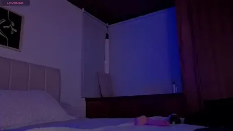 Roxxy_mora webcam stripchat model stream image