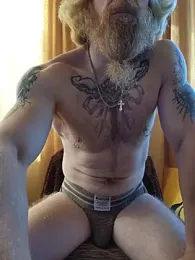 Gingerbeard40 webcam model stream image