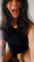 Roxannepiggy webcam model stream image