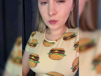 AlinaRay webcam model stream image