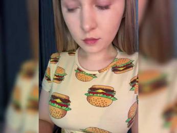 AlinaRay webcam model stream image