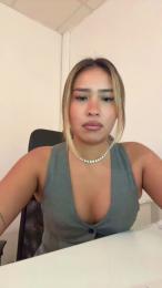 justbribri01 webcam cam4 model stream image