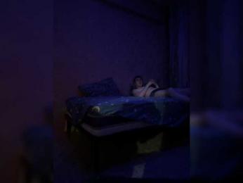 Ki8Via webcam model stream image