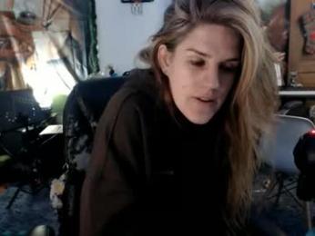 katiecutie_5 webcam model stream image