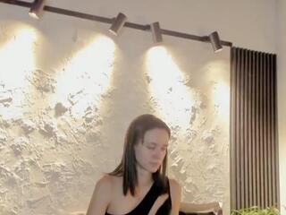 Joselin Rouse webcam model stream image