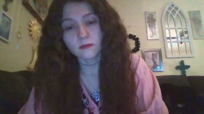 QueenCrimson webcam cam4 model stream image