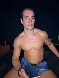 maximuss789 webcam model stream image