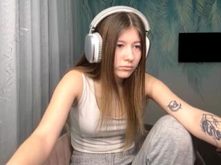 Corrina Adderley webcam model stream image