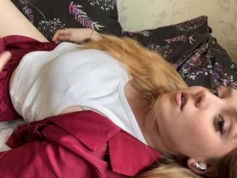 LapfulFluffX webcam model stream image