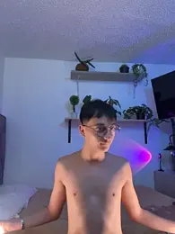 Sr_evann webcam model stream image