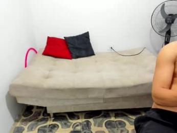 horrny_18_victoria webcam model stream image