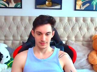 Rovan Bean webcam model stream image