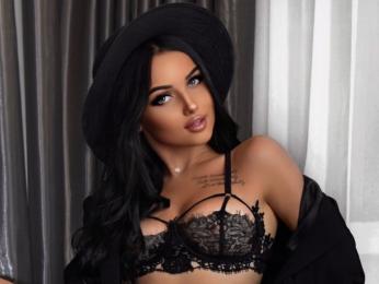 BritneyMills webcam model stream image