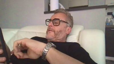 Axl_hot webcam cam4 model stream image