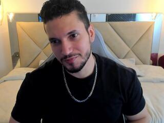 Ryan Ward webcam model stream image