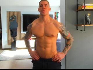 Uxio X webcam model stream image