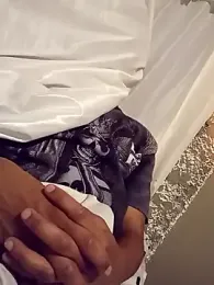 SkinniYamo webcam model stream image